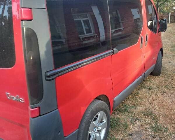 Красный Рено Трафик, объемом двигателя 1.87 л и пробегом 417 тыс. км за 6200 $, фото 3 на Automoto.ua