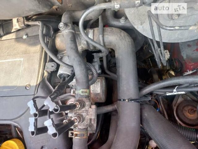 Красный Рено Трафик, объемом двигателя 1.87 л и пробегом 417 тыс. км за 6200 $, фото 13 на Automoto.ua