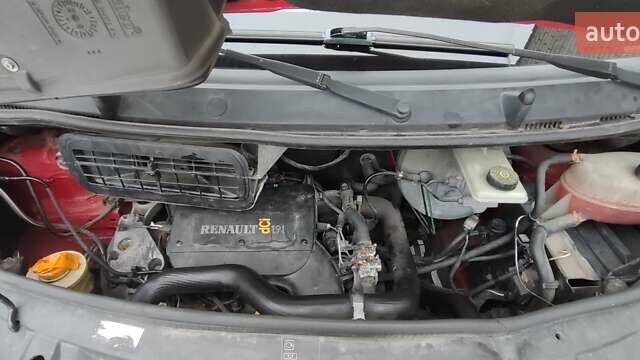 Червоний Рено Трафік, об'ємом двигуна 1.9 л та пробігом 234 тис. км за 7000 $, фото 5 на Automoto.ua