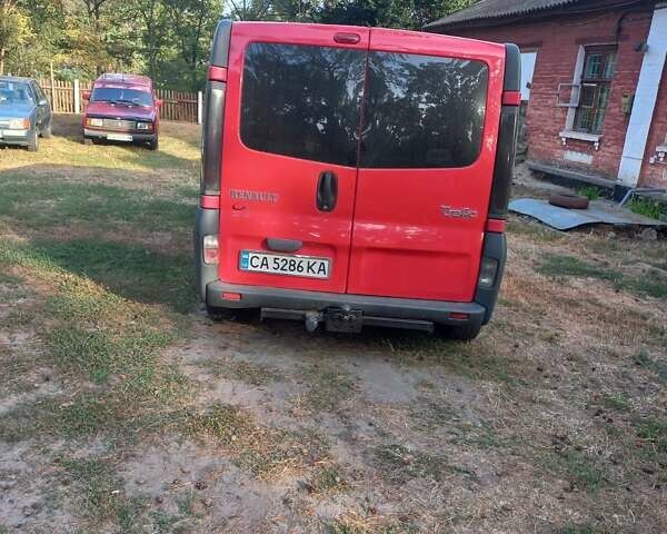 Красный Рено Трафик, объемом двигателя 1.87 л и пробегом 417 тыс. км за 6200 $, фото 4 на Automoto.ua