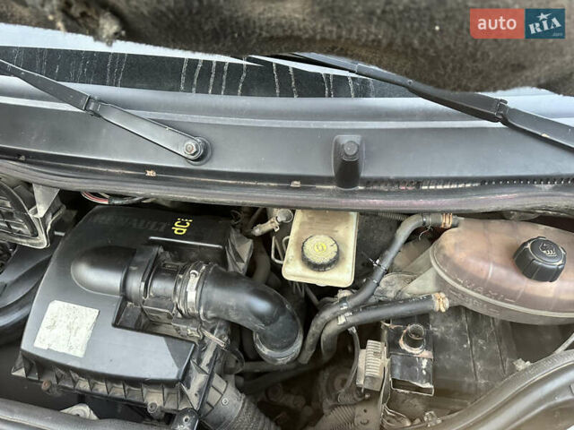 Червоний Рено Трафік, об'ємом двигуна 2.5 л та пробігом 350 тис. км за 7499 $, фото 35 на Automoto.ua