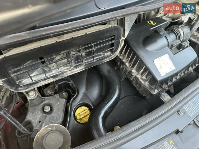 Червоний Рено Трафік, об'ємом двигуна 2.5 л та пробігом 350 тис. км за 7499 $, фото 36 на Automoto.ua