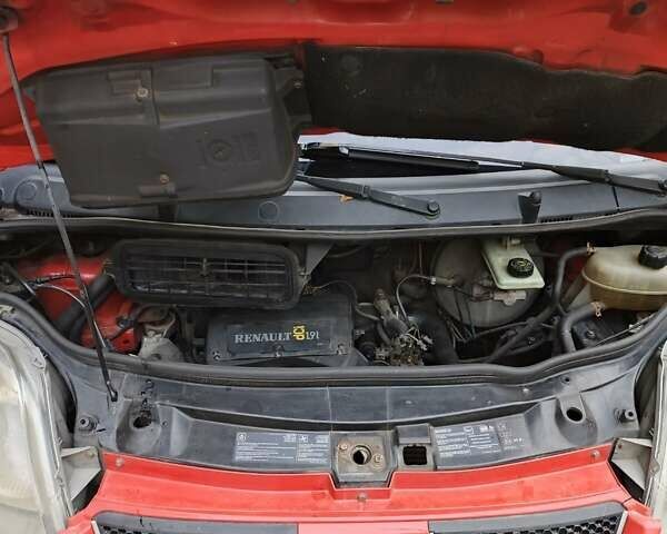 Червоний Рено Трафік, об'ємом двигуна 1.87 л та пробігом 367 тис. км за 6350 $, фото 6 на Automoto.ua