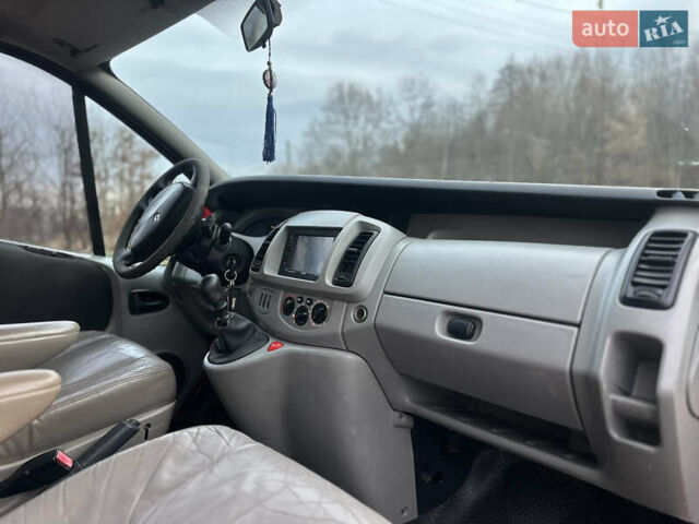 Червоний Рено Трафік, об'ємом двигуна 2.5 л та пробігом 350 тис. км за 7499 $, фото 27 на Automoto.ua