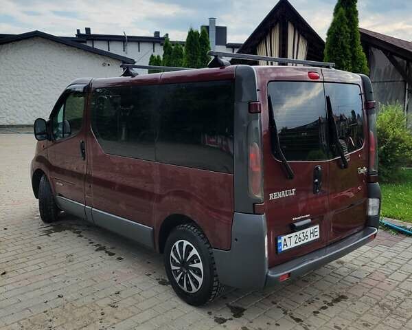 Красный Рено Трафик, объемом двигателя 1.87 л и пробегом 249 тыс. км за 8100 $, фото 1 на Automoto.ua