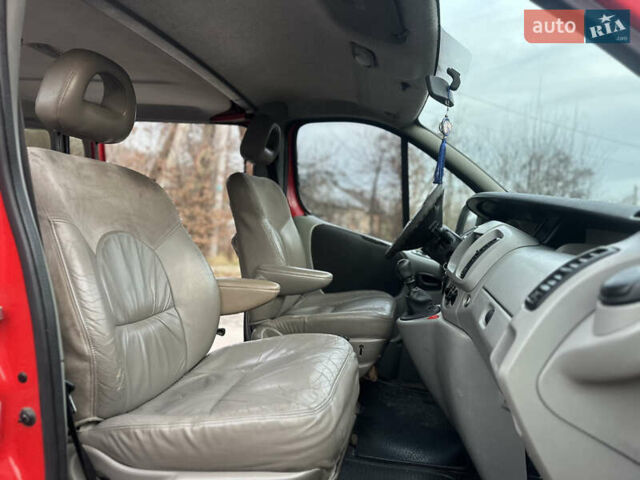 Червоний Рено Трафік, об'ємом двигуна 2.5 л та пробігом 350 тис. км за 7499 $, фото 28 на Automoto.ua