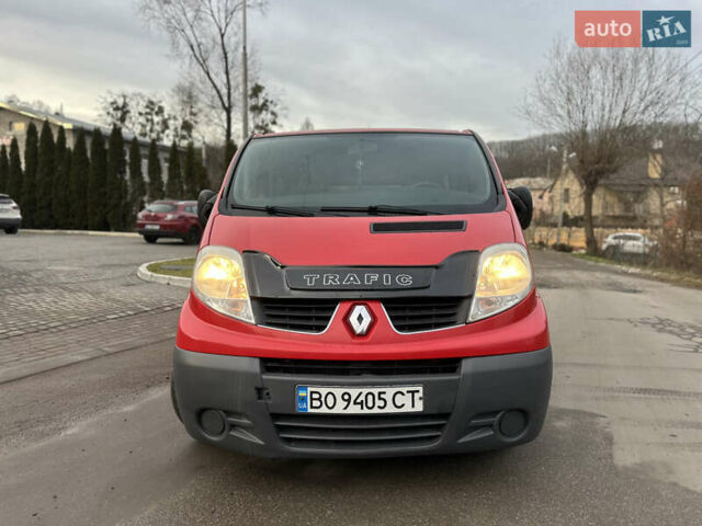 Червоний Рено Трафік, об'ємом двигуна 2.5 л та пробігом 350 тис. км за 7499 $, фото 1 на Automoto.ua