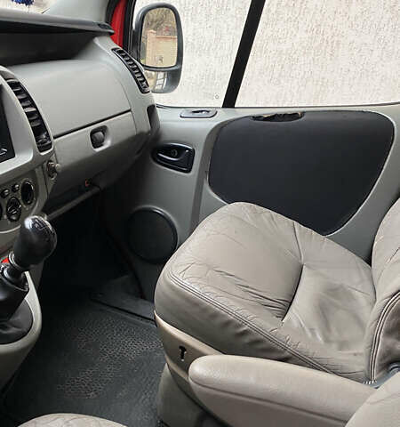 Красный Рено Трафик, объемом двигателя 2.5 л и пробегом 524 тыс. км за 6300 $, фото 7 на Automoto.ua