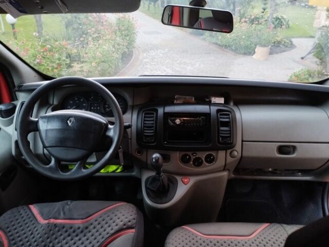 Красный Рено Трафик, объемом двигателя 1.9 л и пробегом 3 тыс. км за 6700 $, фото 6 на Automoto.ua