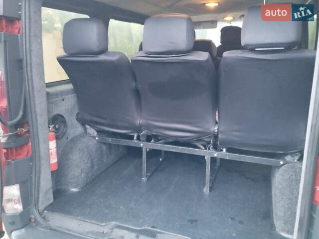 Красный Рено Трафик, объемом двигателя 1.87 л и пробегом 290 тыс. км за 6700 $, фото 12 на Automoto.ua