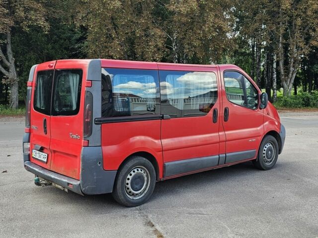 Красный Рено Трафик, объемом двигателя 0 л и пробегом 220 тыс. км за 5500 $, фото 4 на Automoto.ua