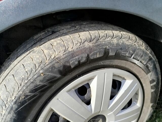 Красный Рено Трафик, объемом двигателя 2.5 л и пробегом 258 тыс. км за 8200 $, фото 9 на Automoto.ua