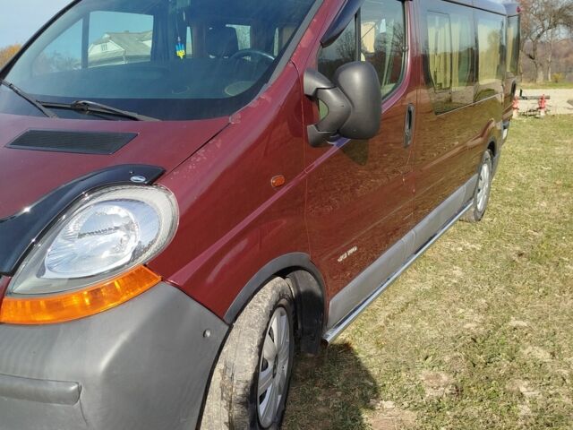 Красный Рено Трафик, объемом двигателя 2.5 л и пробегом 258 тыс. км за 8200 $, фото 3 на Automoto.ua