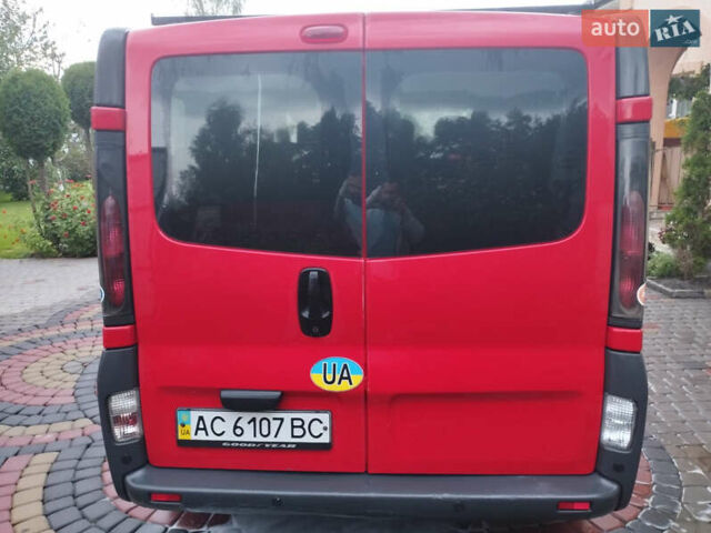 Красный Рено Трафик, объемом двигателя 1.87 л и пробегом 290 тыс. км за 6700 $, фото 4 на Automoto.ua