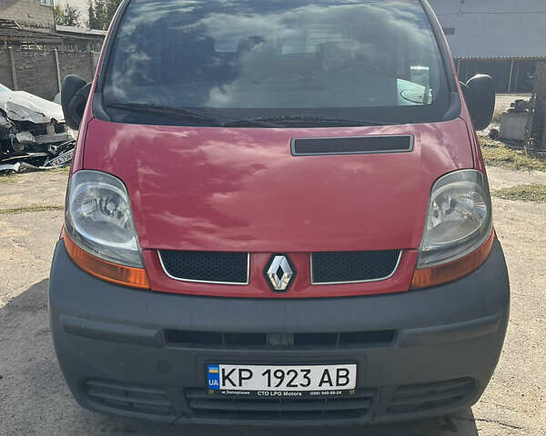 Красный Рено Трафик, объемом двигателя 1.9 л и пробегом 358 тыс. км за 6500 $, фото 1 на Automoto.ua