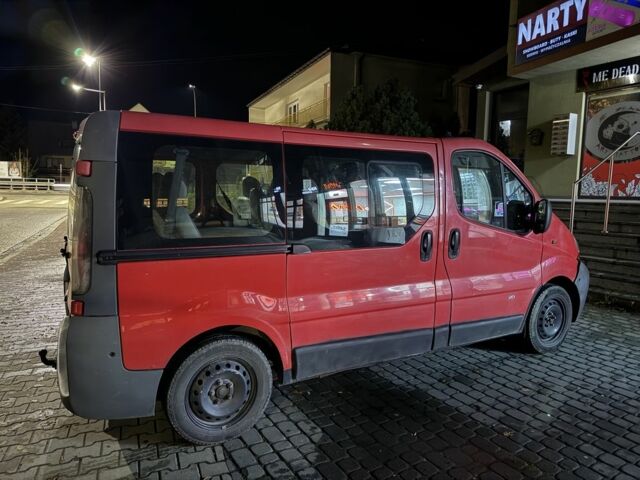 Красный Рено Трафик, объемом двигателя 1.9 л и пробегом 380 тыс. км за 2200 $, фото 2 на Automoto.ua