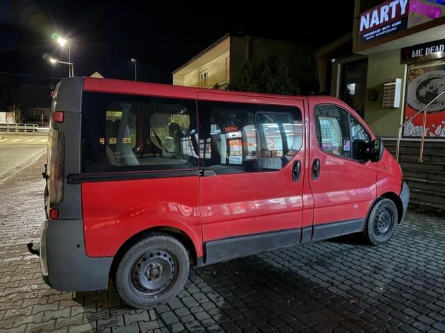 Красный Рено Трафик, объемом двигателя 1.9 л и пробегом 380 тыс. км за 2600 $, фото 3 на Automoto.ua