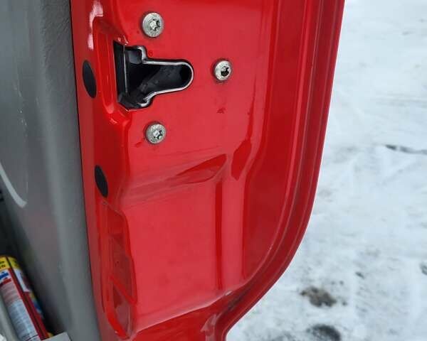 Красный Рено Трафик, объемом двигателя 1.9 л и пробегом 266 тыс. км за 7999 $, фото 88 на Automoto.ua