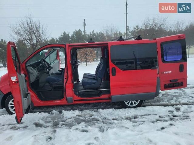 Красный Рено Трафик, объемом двигателя 1.9 л и пробегом 266 тыс. км за 7999 $, фото 59 на Automoto.ua