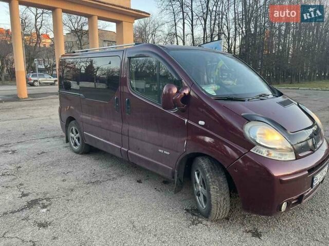 Червоний Рено Трафік, об'ємом двигуна 2.5 л та пробігом 216 тис. км за 8100 $, фото 4 на Automoto.ua