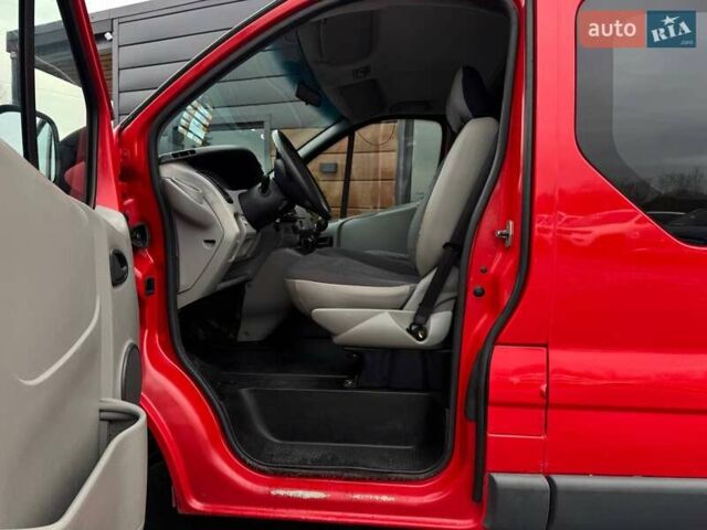 Червоний Рено Трафік, об'ємом двигуна 1.9 л та пробігом 350 тис. км за 7500 $, фото 7 на Automoto.ua