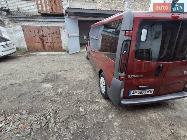 Красный Рено Трафик, объемом двигателя 1.9 л и пробегом 402 тыс. км за 7300 $, фото 9 на Automoto.ua