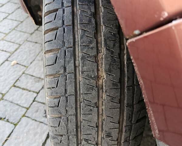 Красный Рено Трафик, объемом двигателя 1.9 л и пробегом 540 тыс. км за 7000 $, фото 4 на Automoto.ua