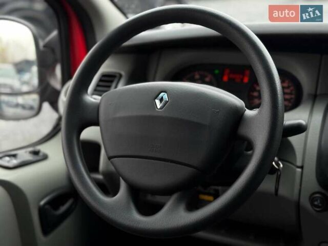 Червоний Рено Трафік, об'ємом двигуна 1.9 л та пробігом 350 тис. км за 7500 $, фото 25 на Automoto.ua