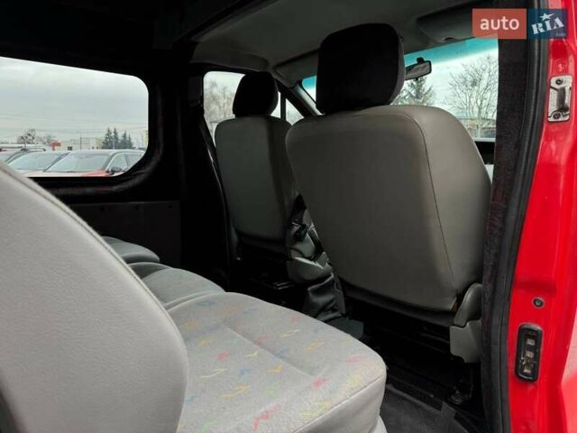 Червоний Рено Трафік, об'ємом двигуна 1.9 л та пробігом 350 тис. км за 7500 $, фото 18 на Automoto.ua