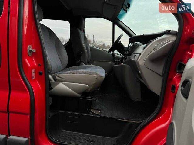 Червоний Рено Трафік, об'ємом двигуна 1.9 л та пробігом 350 тис. км за 7500 $, фото 30 на Automoto.ua