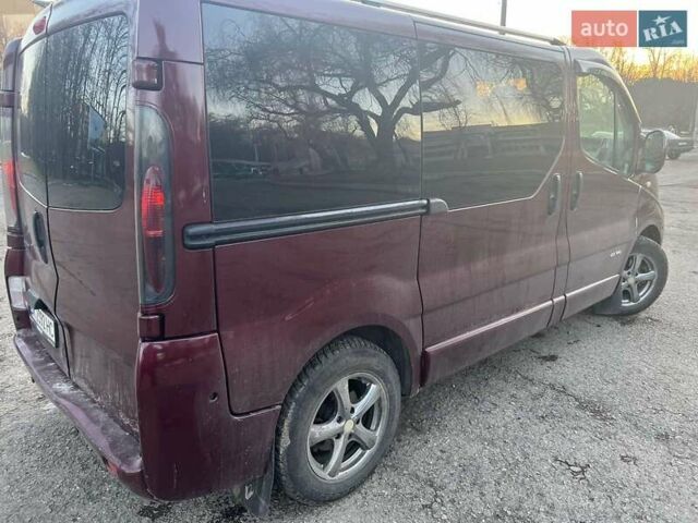 Червоний Рено Трафік, об'ємом двигуна 2.5 л та пробігом 216 тис. км за 8100 $, фото 6 на Automoto.ua