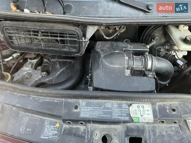 Червоний Рено Трафік, об'ємом двигуна 2.5 л та пробігом 216 тис. км за 8100 $, фото 14 на Automoto.ua