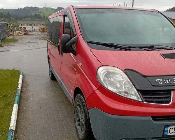 Красный Рено Трафик, объемом двигателя 2 л и пробегом 350 тыс. км за 9700 $, фото 1 на Automoto.ua