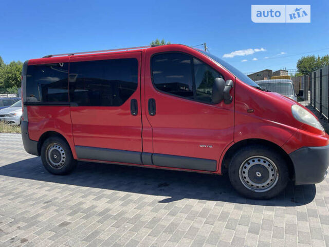 Красный Рено Трафик, объемом двигателя 2 л и пробегом 330 тыс. км за 7600 $, фото 3 на Automoto.ua