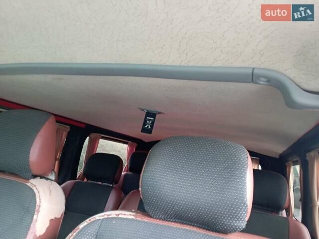 Красный Рено Трафик, объемом двигателя 2 л и пробегом 350 тыс. км за 9700 $, фото 12 на Automoto.ua
