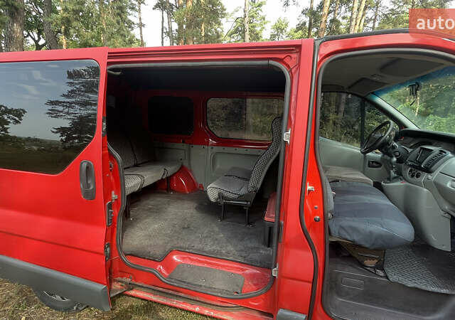 Красный Рено Трафик, объемом двигателя 2 л и пробегом 433 тыс. км за 6200 $, фото 12 на Automoto.ua