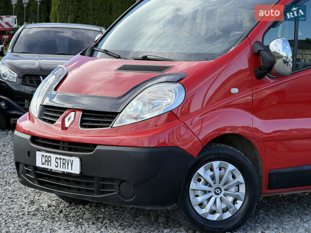 Красный Рено Трафик, объемом двигателя 2 л и пробегом 260 тыс. км за 8500 $, фото 8 на Automoto.ua