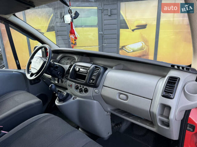 Красный Рено Трафик, объемом двигателя 2 л и пробегом 260 тыс. км за 8500 $, фото 19 на Automoto.ua