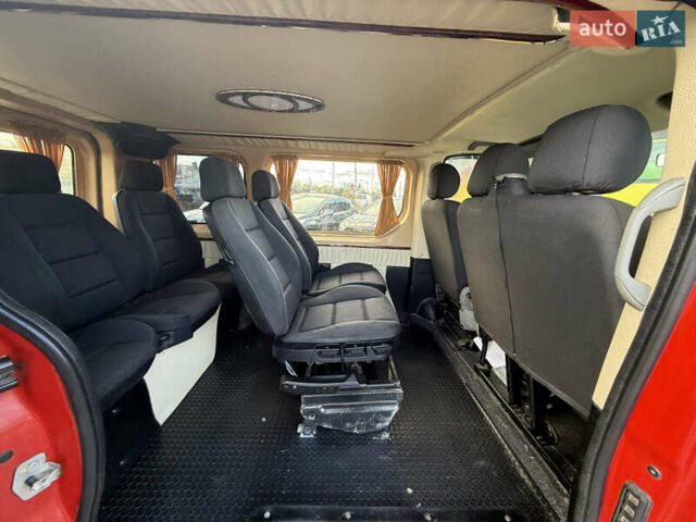 Красный Рено Трафик, объемом двигателя 2 л и пробегом 260 тыс. км за 8500 $, фото 22 на Automoto.ua