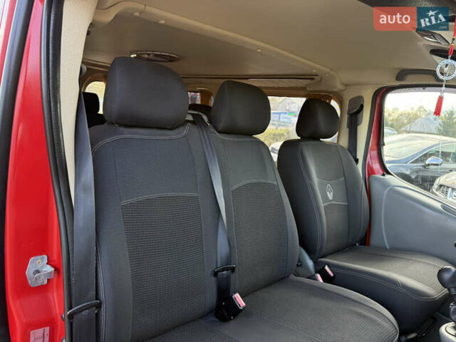 Красный Рено Трафик, объемом двигателя 2 л и пробегом 260 тыс. км за 8500 $, фото 18 на Automoto.ua