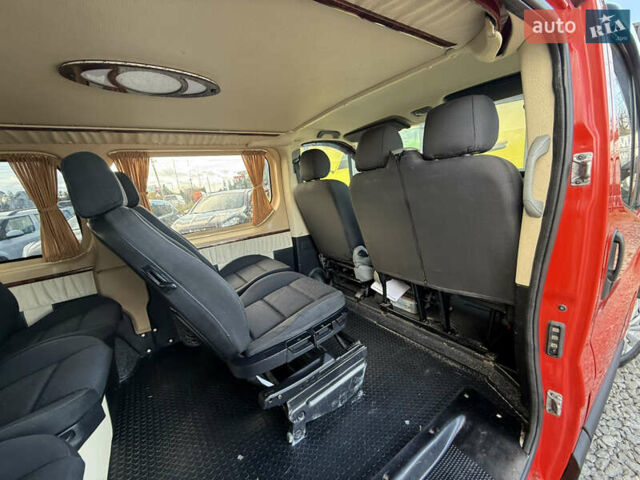 Красный Рено Трафик, объемом двигателя 2 л и пробегом 260 тыс. км за 8500 $, фото 3 на Automoto.ua