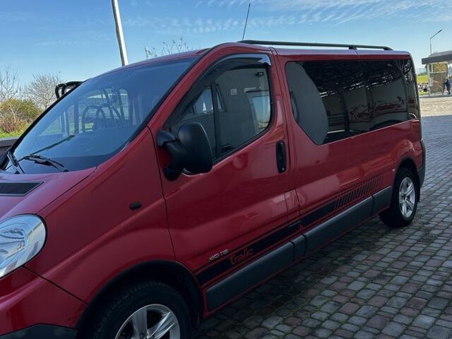 Красный Рено Трафик, объемом двигателя 2.5 л и пробегом 284 тыс. км за 11654 $, фото 5 на Automoto.ua