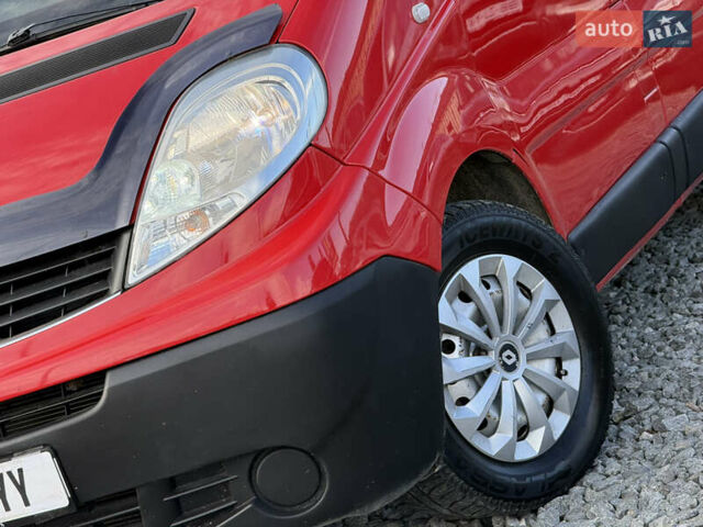 Красный Рено Трафик, объемом двигателя 2 л и пробегом 260 тыс. км за 8500 $, фото 7 на Automoto.ua