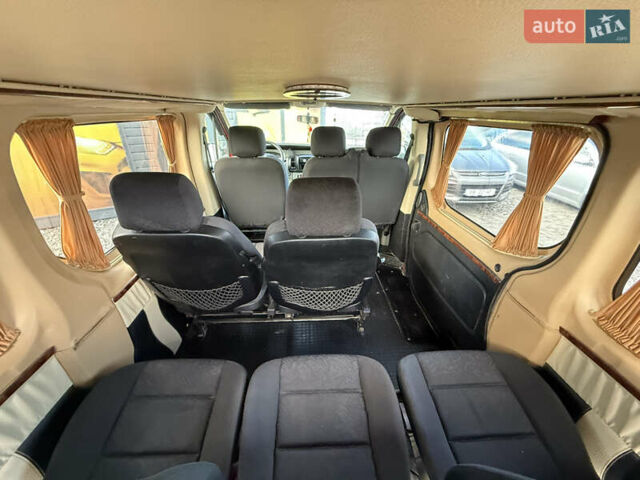 Красный Рено Трафик, объемом двигателя 2 л и пробегом 260 тыс. км за 8500 $, фото 28 на Automoto.ua