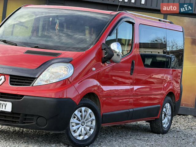 Красный Рено Трафик, объемом двигателя 2 л и пробегом 260 тыс. км за 8500 $, фото 6 на Automoto.ua