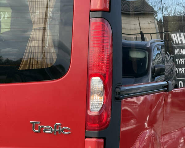 Красный Рено Трафик, объемом двигателя 2 л и пробегом 260 тыс. км за 8500 $, фото 14 на Automoto.ua