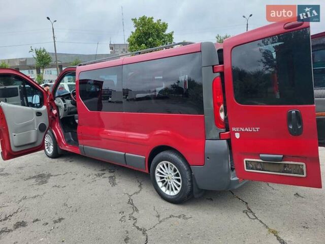 Красный Рено Трафик, объемом двигателя 2 л и пробегом 245 тыс. км за 11500 $, фото 84 на Automoto.ua