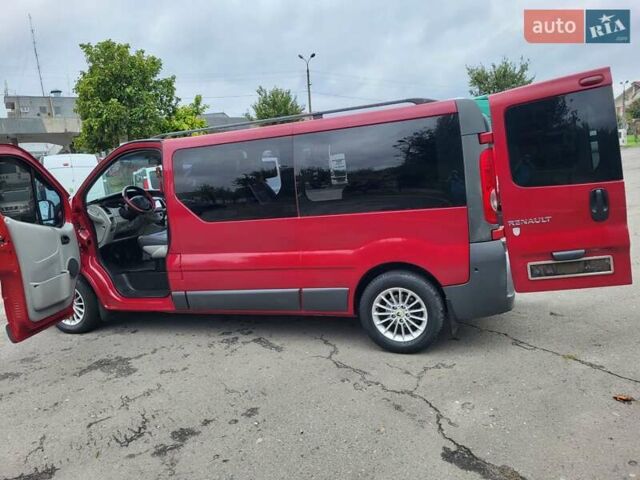 Красный Рено Трафик, объемом двигателя 2 л и пробегом 245 тыс. км за 11500 $, фото 93 на Automoto.ua