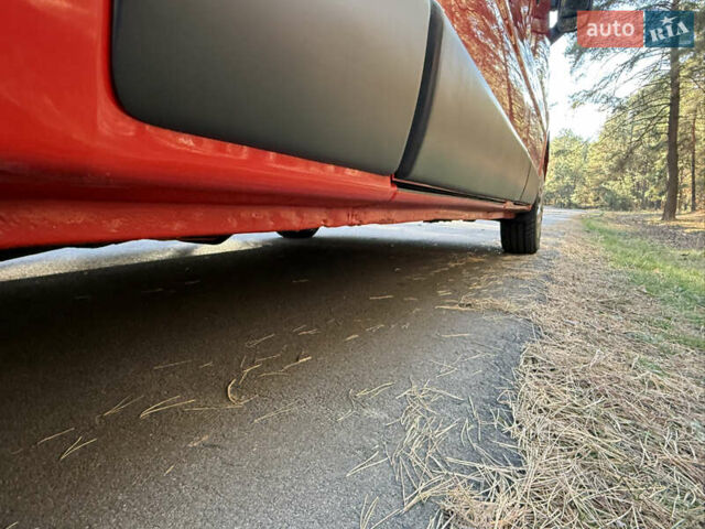 Красный Рено Трафик, объемом двигателя 2 л и пробегом 280 тыс. км за 14800 $, фото 70 на Automoto.ua