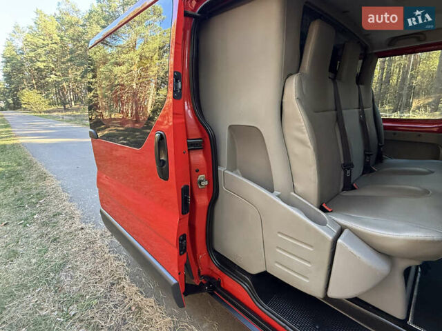 Красный Рено Трафик, объемом двигателя 2 л и пробегом 280 тыс. км за 14800 $, фото 49 на Automoto.ua